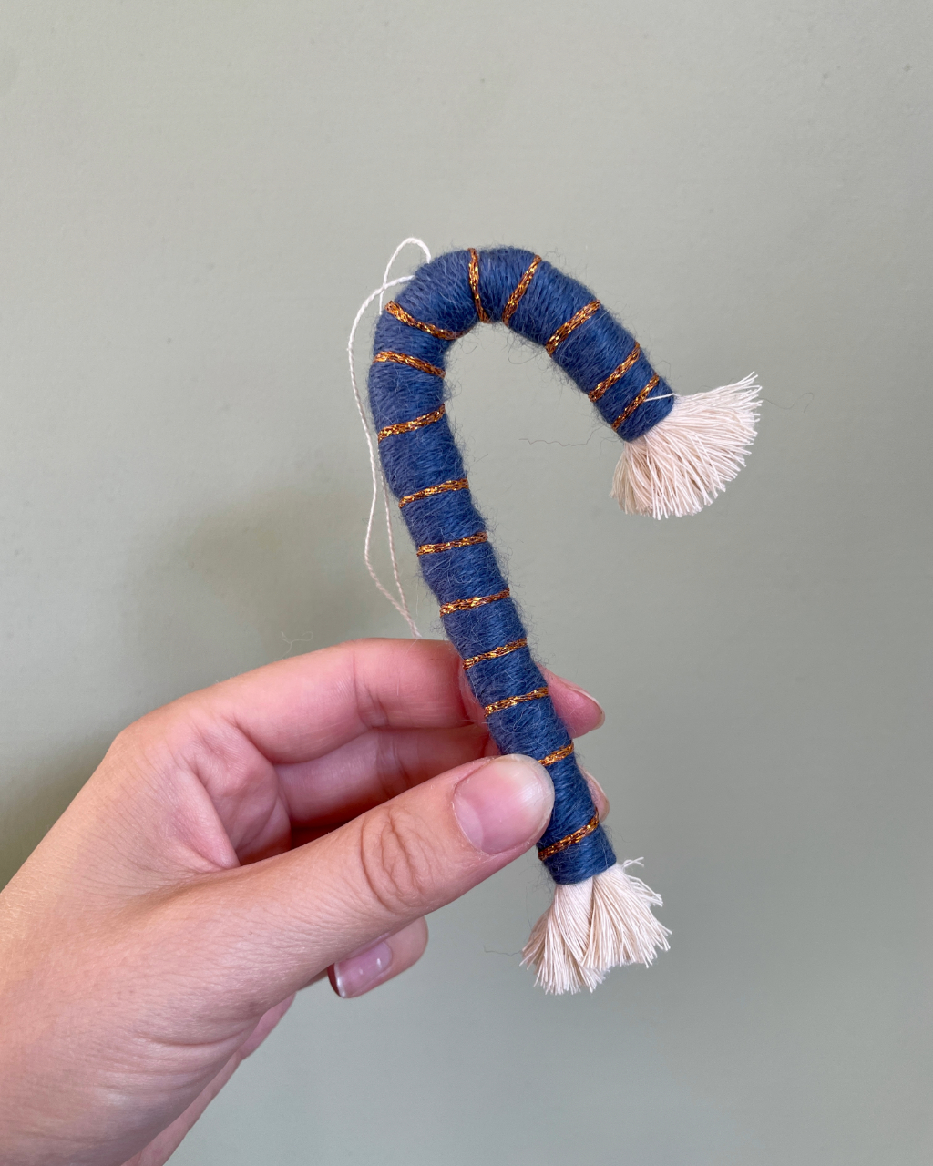 Julestokke i blå med guldtråd – sæt med 2 stk.